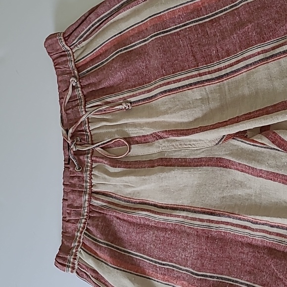 NWT Brand New Striped Shorts ❤️ - Picture 3 of 6